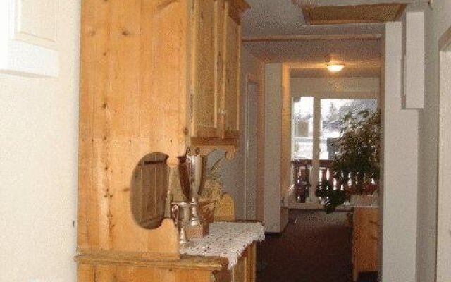 Hotel Grischuna AG