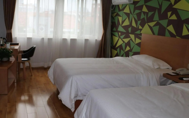 Vatica Hefei West Anqing Nongda East Gate Hotel