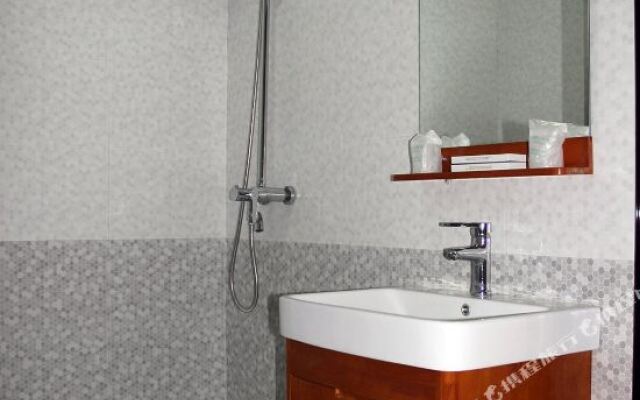 Yifeng Hotel