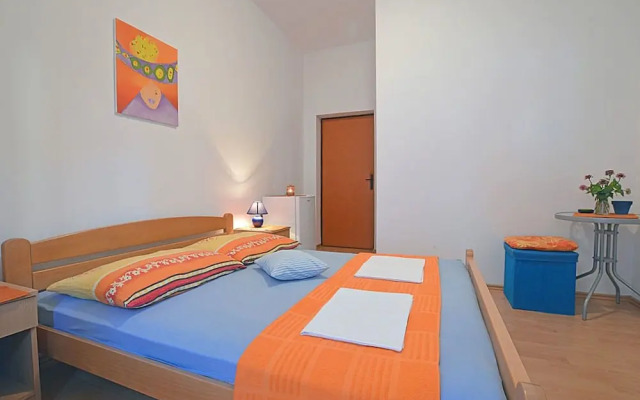 Apartment And Rooms Danica