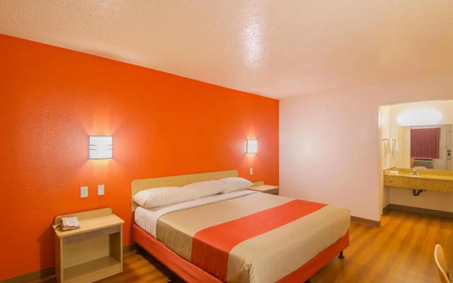 Motel 6 Fort Nelson, BC