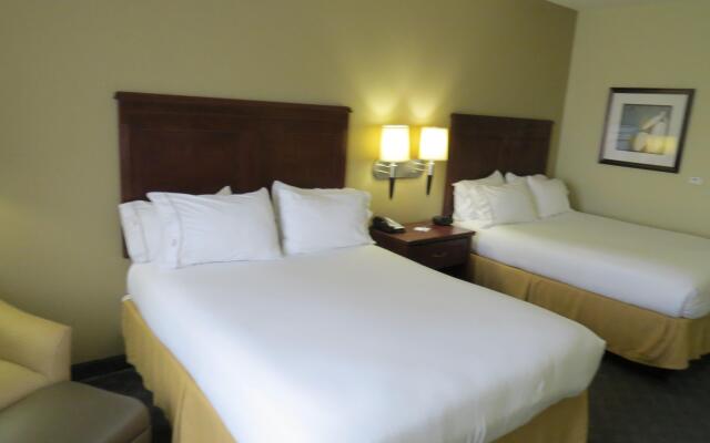 Holiday Inn Express & Suites Pampa by IHG