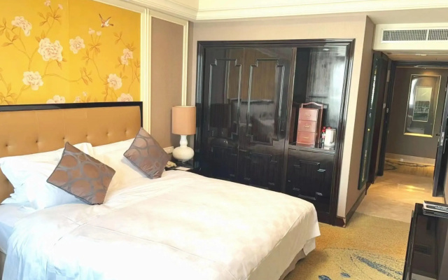 Ramada Plaza Tian Lu