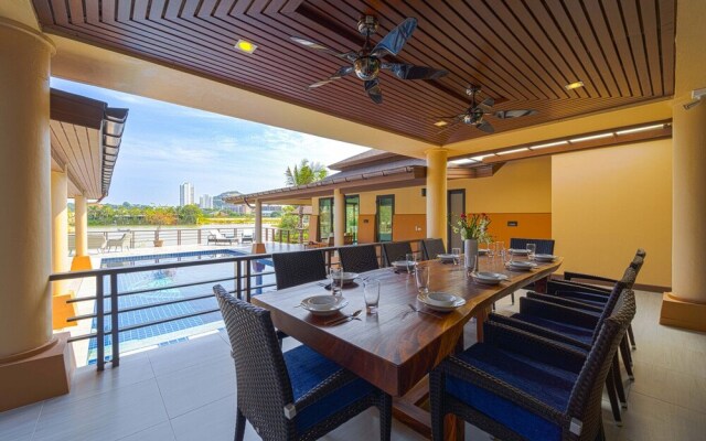 Luxury 5 Bedroom Villa nr to Beach - SRS