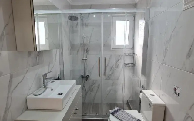 Stylish S&k 'k' Villa 200m From The Beach