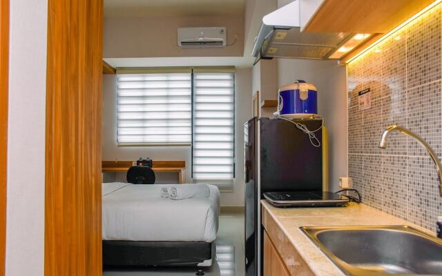 Nice And Cozy Studio At Evenciio Apartment