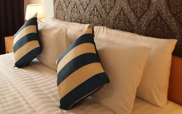 iCheck inn Central Patong