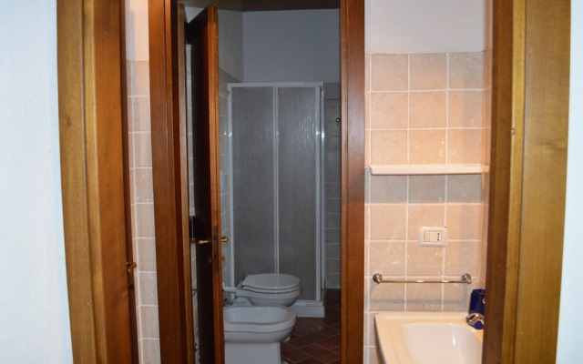 Apartment With Private Garden in Tuscany