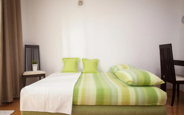 Green - Cosy & Close to the sea - A1