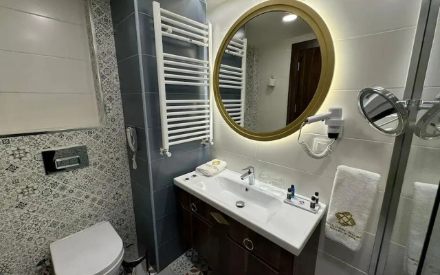 Golden Rose Hotel & Spa