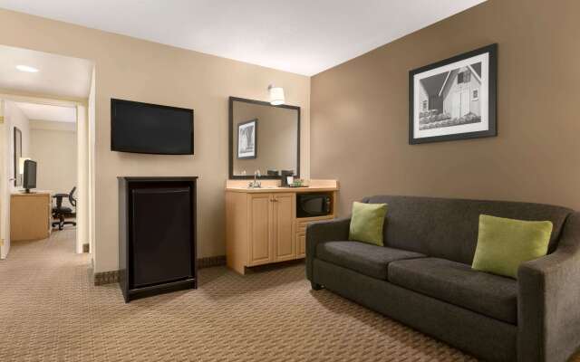 Travelodge Suites by Wyndham Moncton