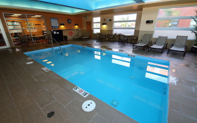 Best Western Plus Bathurst Hotel & Suites