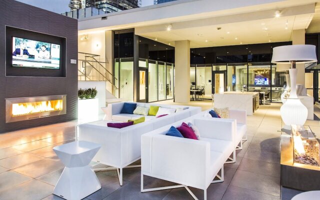 Global Luxury Suites Center City