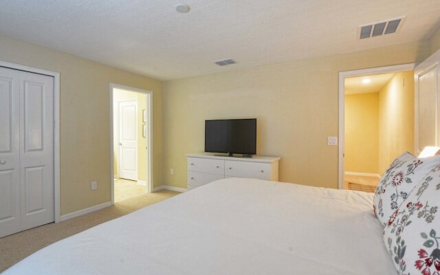 Storey Lake 4 Bedroom Townhome w Splashpool - 1610ST