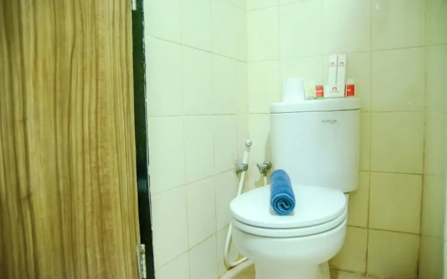 Prime Location Studio Apartment at Elpis Residence near Ancol