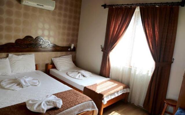 Arkadas Otel