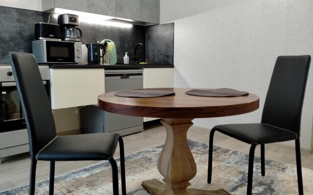 Серебряный век на улице Каштановая 7