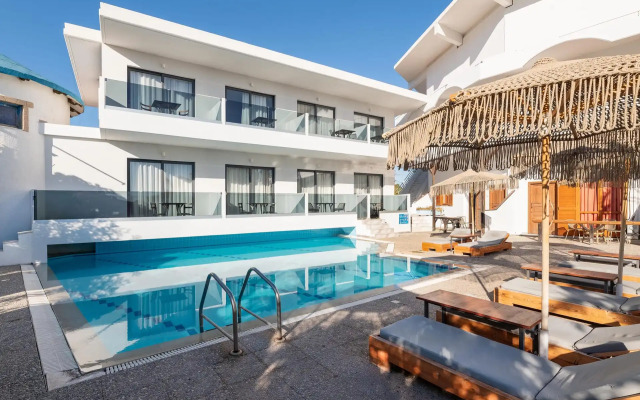Aquarius Beach Hotel