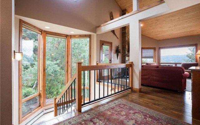 Churchill Lodge South