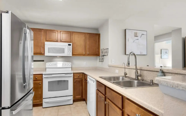 Emerald Dolphin Unit 1520