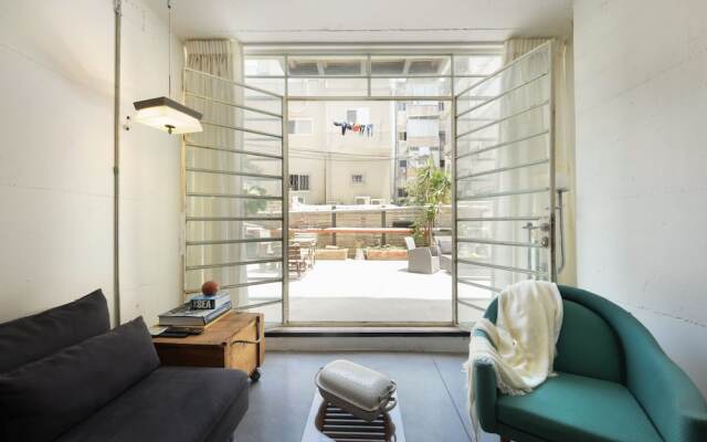 Unique and Spacious 2BR Apt with Terrace