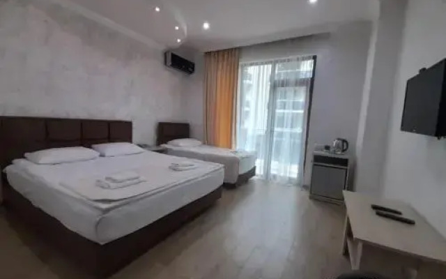 Royal Palace Hotel