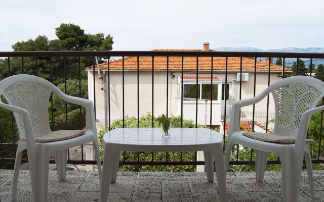 Apartments and Rooms Slavica