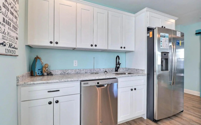 4057 - Fairways & Seaspray