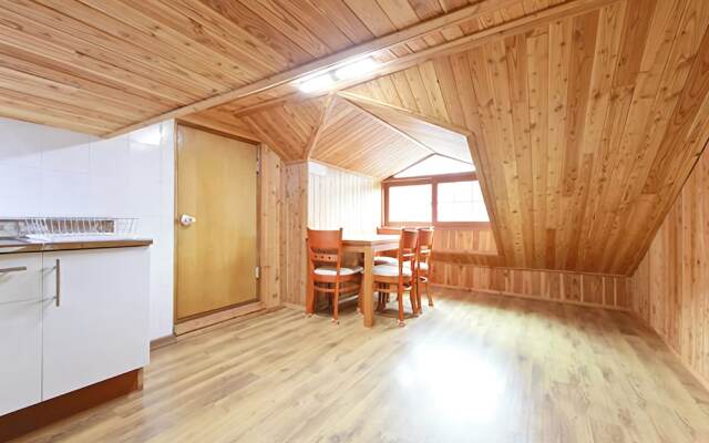 Muju Imperial Family Pensiion