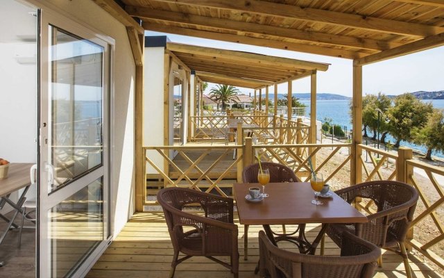 Comfortable Chalet With 2 Bathrooms, Trogir at 6km
