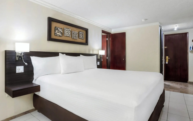 Copantl Hotel & Convention Center