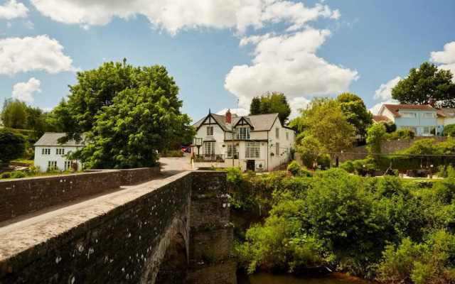 The Newbridge on Usk