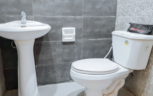 Am's Apartelle by RedDoorz