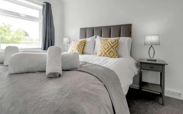 Host Stay Galley Lodge