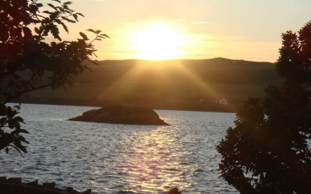 Dunfanaghy - Sea Views- in Village - Parking