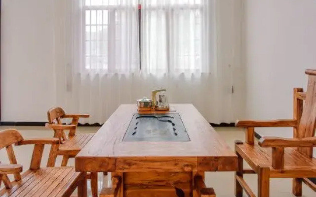 Huangling Impression Boutique Hostel