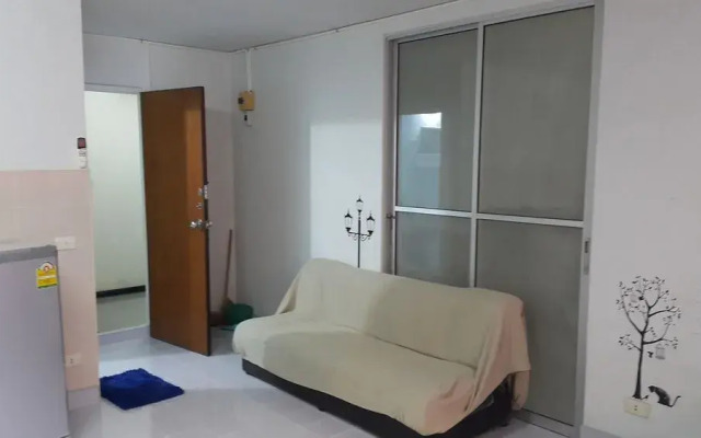Popular Condo Muangthong Thani