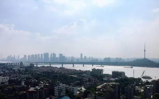 Designer's Apartment (Wuhan Tanhualin)