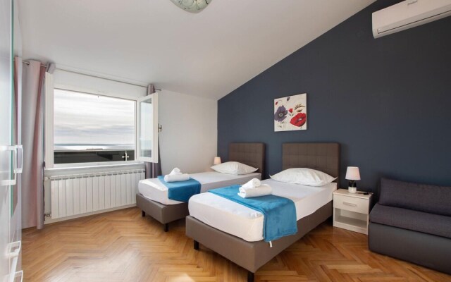 Nice Home in Podstrana With Wifi and 2 Bedrooms