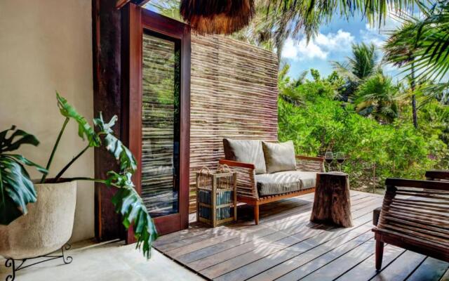 Beachfront luxury villa- 2 bedrooms