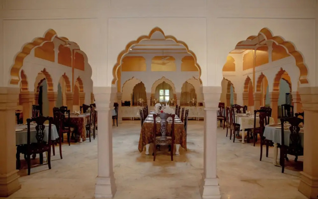 Shahpura Abhaneri Resort
