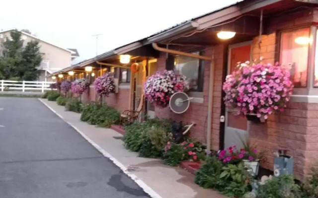 Swiss Mountain Motel