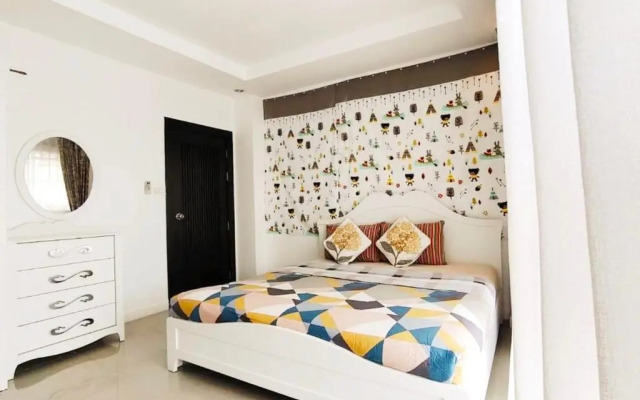 บ้านแฟมิลี่ ปาร์ตี้ พูลวิลล่า หัวหิน ใกล้เซเว่น 3ห้องนอน รองรับ 6-15 คน