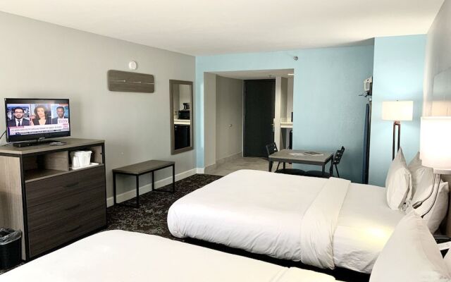 Elwood Hotel & Suites