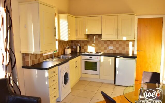 Lesley Grove Apartments