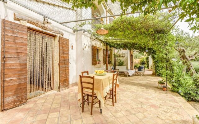 Sun Kissed Holiday Home In Salemi With Garden