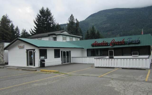 The Mighty Fraser Motel