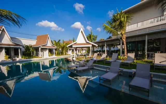 Lalynn Resort & Villas
