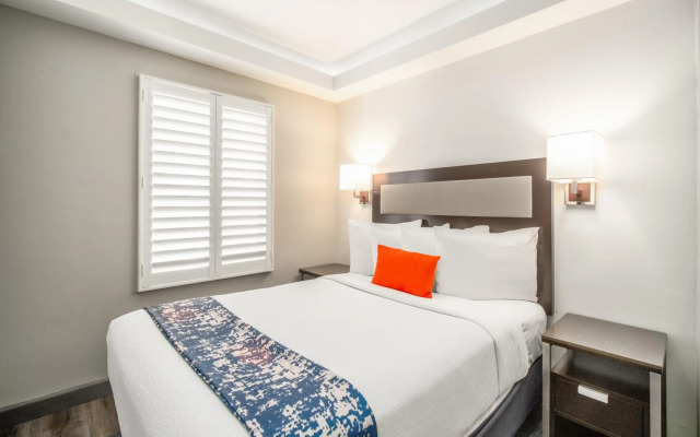 Inn at 50 at Long Beach Convention Center