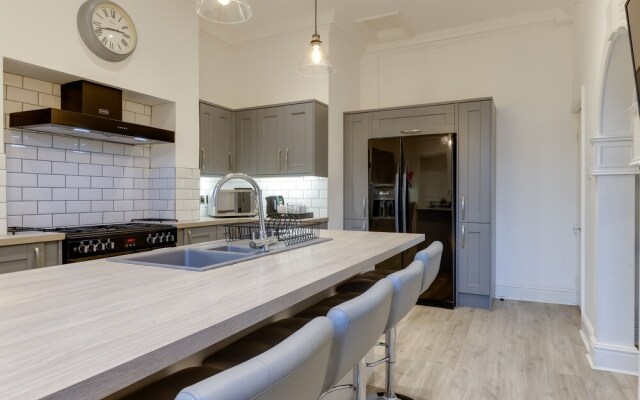 Royal Victoria House